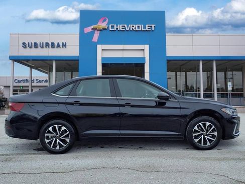 Used 2025 Volkswagen Jetta S image 4