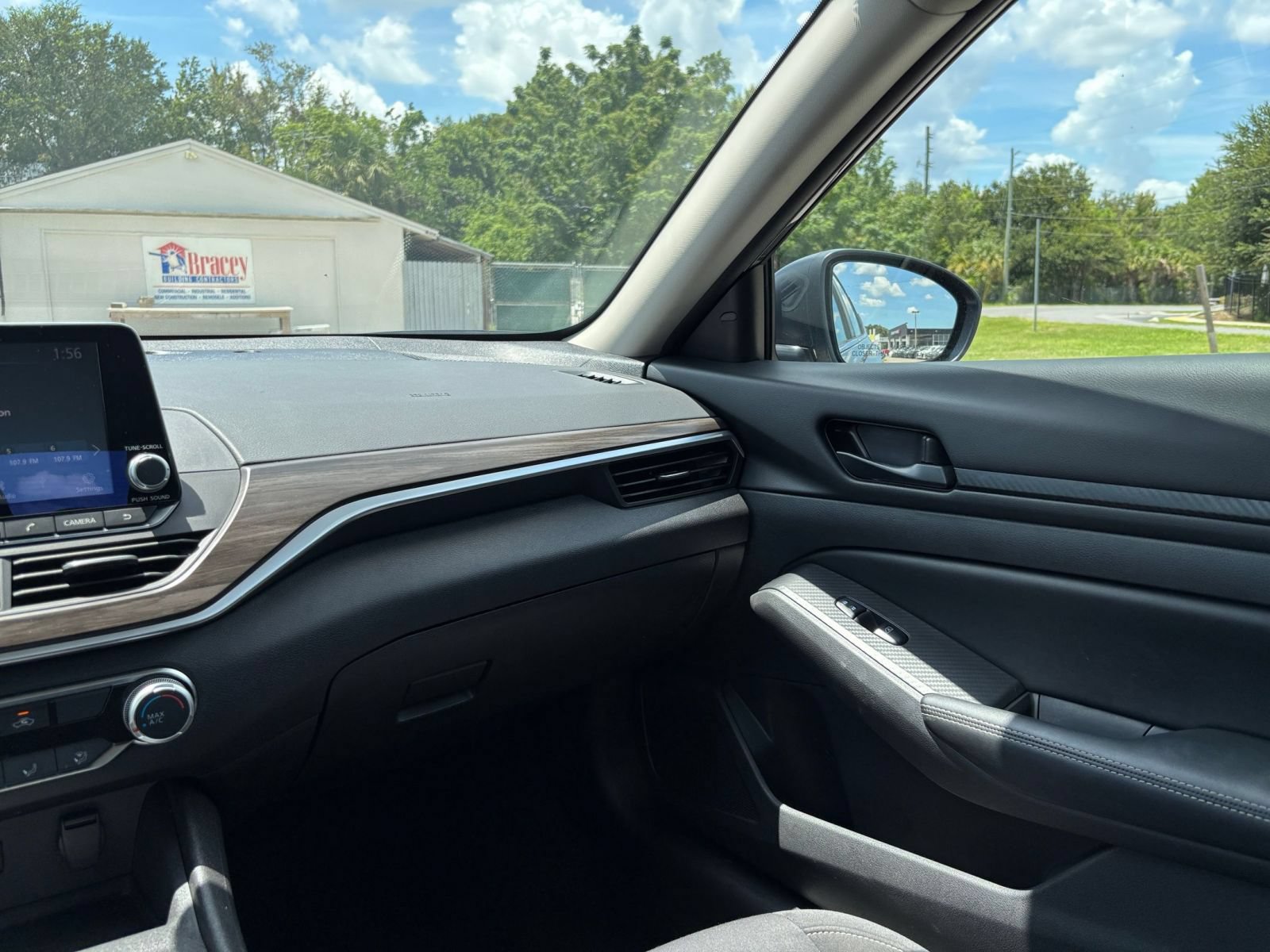 Used 2026 Nissan Altima 2.5 SV FWD image 33