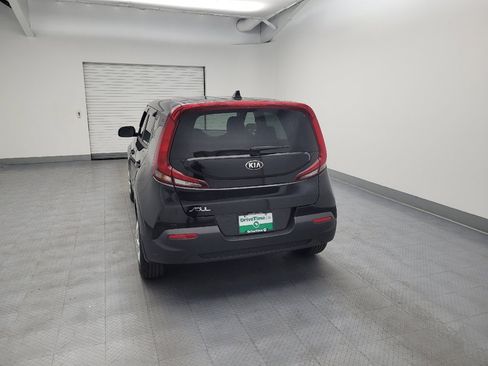 Used 2020 Kia Soul LX FWD image 6
