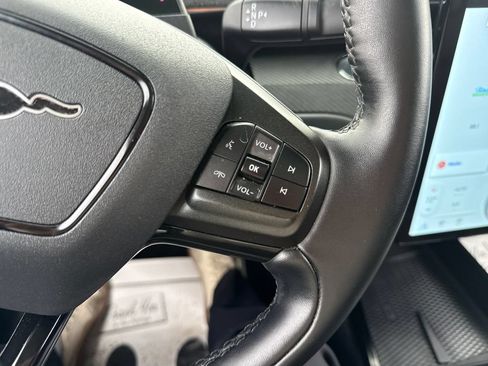 Used 2025 Ford Mustang Mach-E Premium AWD/4WD image 35