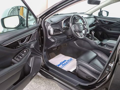 Used 2023 Subaru Outback Limited image 3