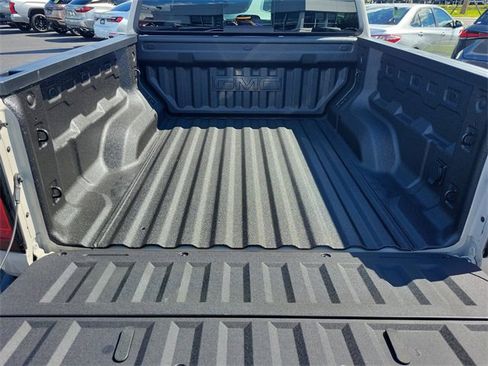 New 2026 GMC Canyon Elevation w/ Convenience Package image 6