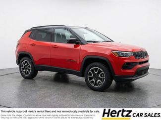Used 2025 Jeep Compass Trailhawk AWD/4WD video 1