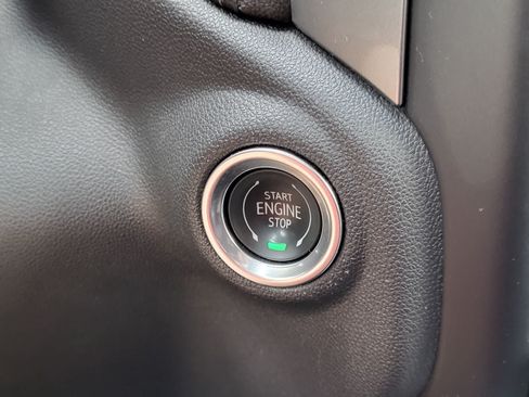 Used 2019 Chevrolet Silverado 1500 RST AWD/4WD image 23