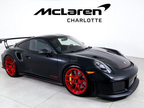 Used 2018 Porsche 911 GT2 RS RWD image 2