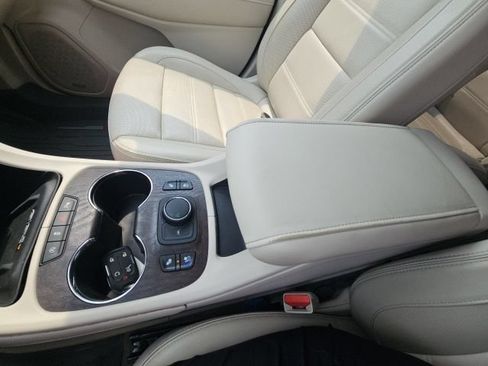 Used 2020 GMC Acadia Denali w/ LPO, Floor Liner Package FWD image 30