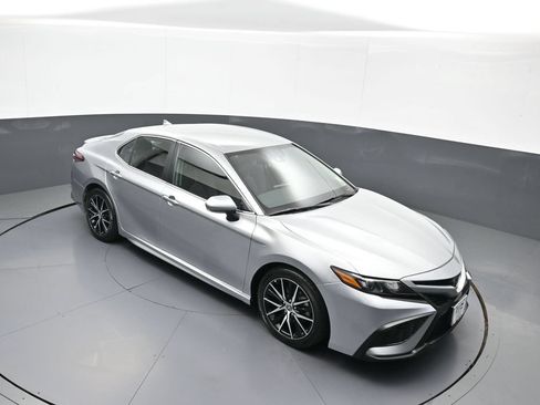 Certified 2023 Toyota Camry SE w/ Cold Weather Package AWD/4WD image 35