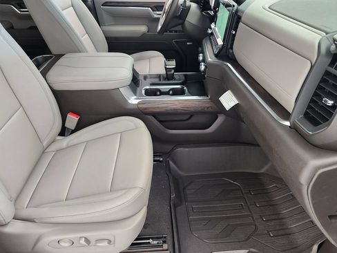 New 2026 GMC Sierra 1500 SLT AWD/4WD image 10