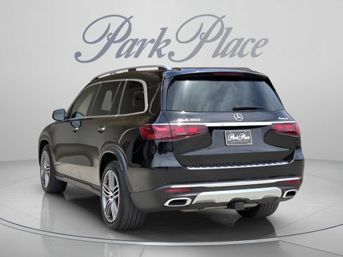 Certified 2025 Mercedes-Benz GLS 450 4MATIC image 3