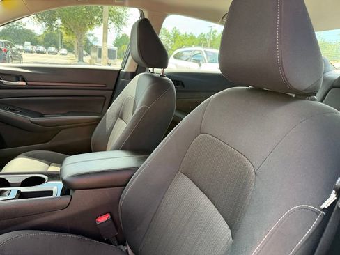 Used 2024 Nissan Altima 2.5 SV FWD image 34