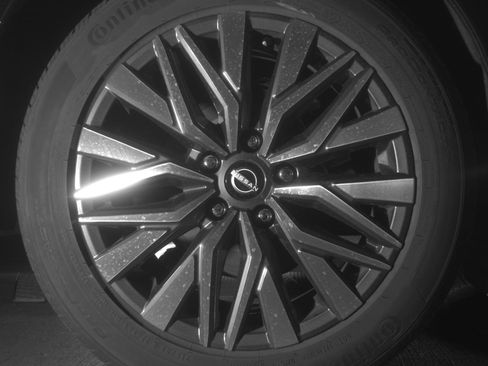 Used 2025 Nissan Altima 2.5 SV FWD image 15