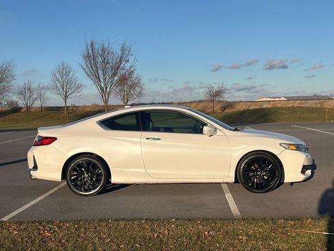 Used 2016 Honda Accord EX image 9