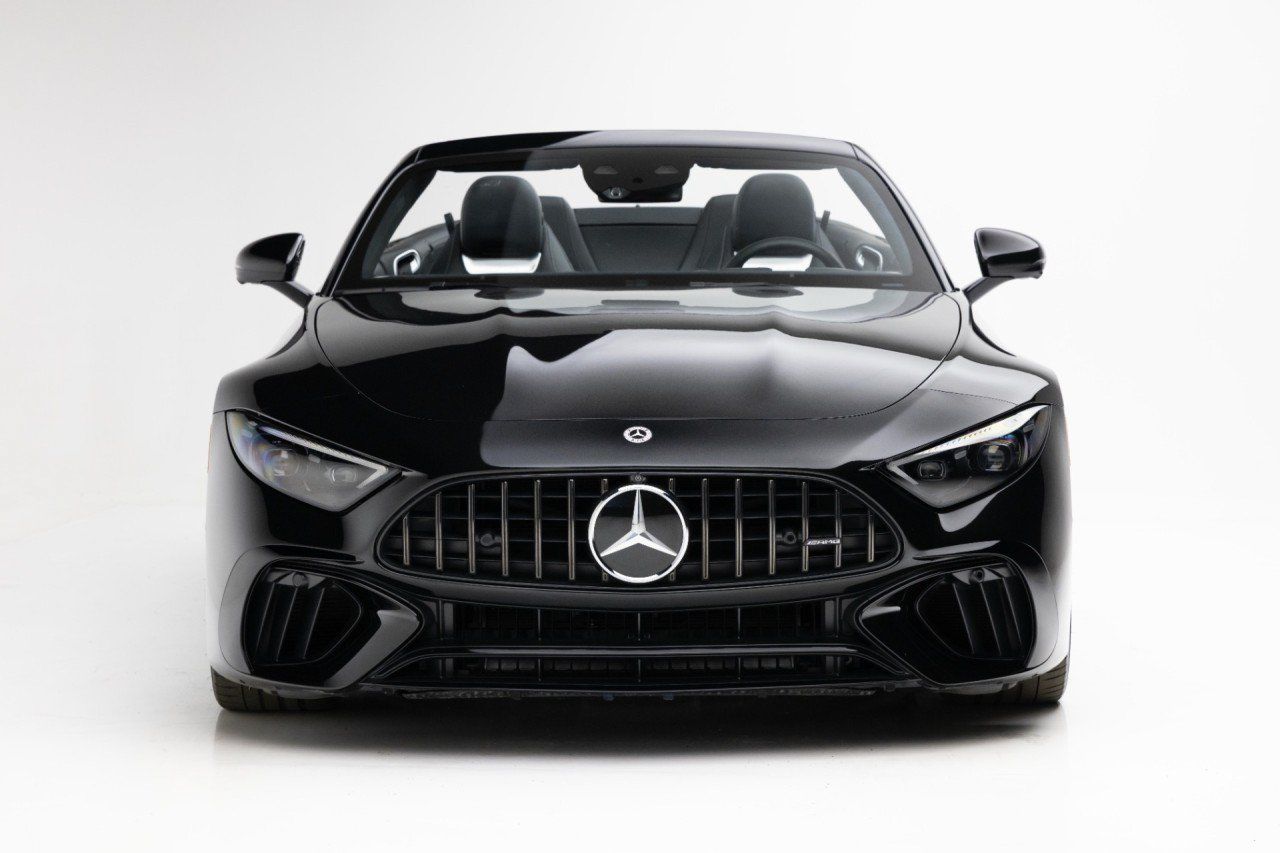 Used 2022 Mercedes-Benz SL 63 AMG 4MATIC w/ AMG Aerodynamic Package image 5