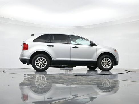 Used 2013 Ford Edge SE FWD image 30