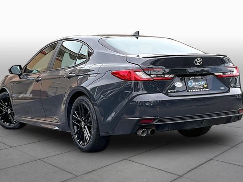 Used 2025 Toyota Camry SE w/ Convenience Package FWD image 12