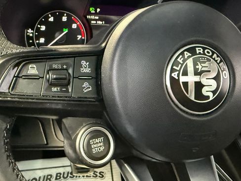 Used 2022 Alfa Romeo Stelvio Ti AWD/4WD image 20