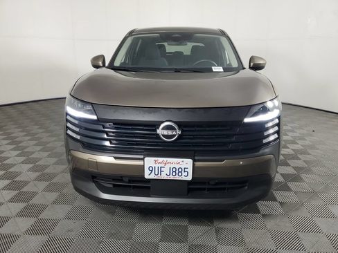 Used 2025 Nissan Kicks SV FWD image 9