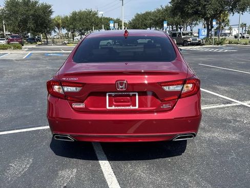 Certified 2022 Honda Accord Touring image 5