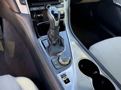 Used 2019 INFINITI Q60 3.0t Luxe w/ Essential Package RWD image 18
