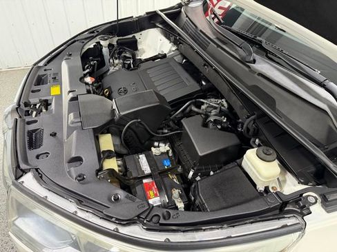 Used 2016 Toyota Highlander XLE AWD/4WD image 30