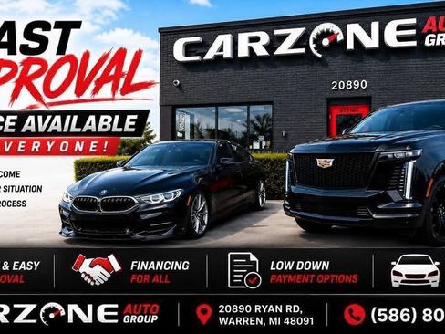 Used 2014 Ford Focus Titanium FWD image 2