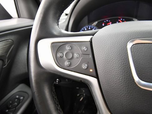 Used 2024 GMC Terrain SLT image 20