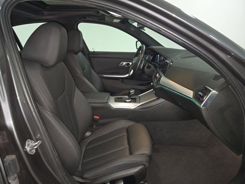 Used 2021 BMW 330i Sedan w/ Convenience Package image 15