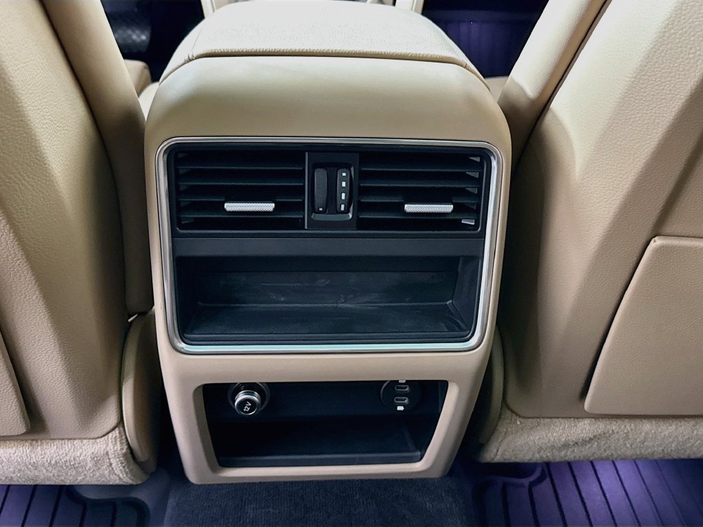 Certified 2023 Porsche Cayenne AWD/4WD image 27