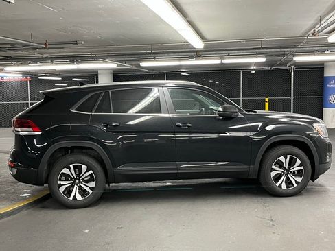New 2026 Volkswagen Atlas Cross Sport SE image 38