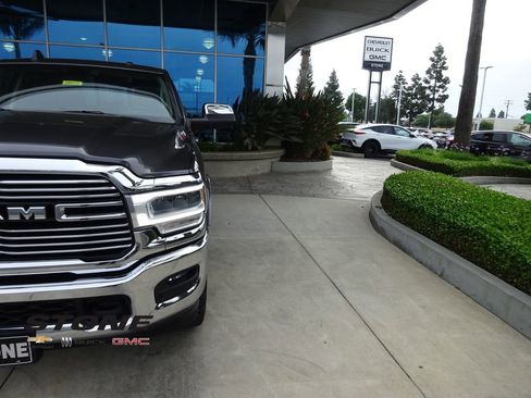 Used 2022 RAM 2500 Laramie AWD/4WD image 35