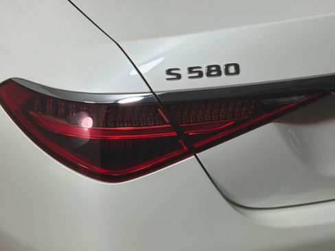 Used 2023 Mercedes-Benz S 580 4MATIC Sedan image 26
