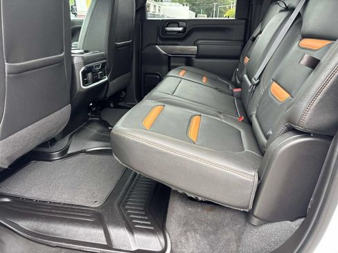Used 2021 GMC Sierra 2500 AT4 w/ Snow Plow Prep/Camper Package AWD/4WD image 16