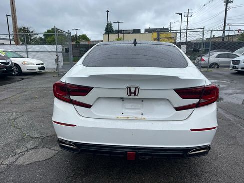 Used 2018 Honda Accord LX image 4
