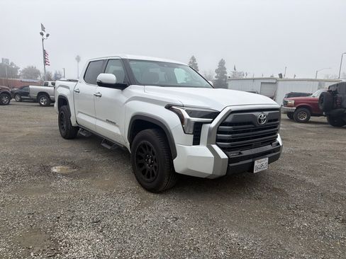 Used 2022 Toyota Tundra Limited image 7