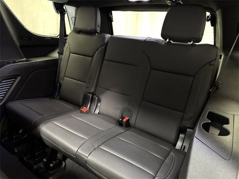 Used 2023 Chevrolet Tahoe Z71 w/ Z71 Off-Road Package image 15