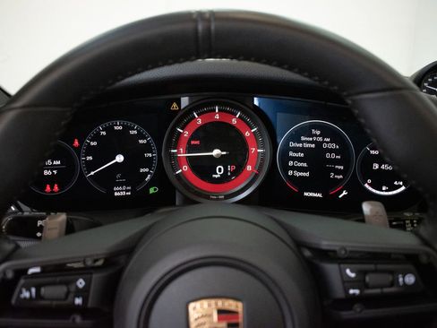 Certified 2023 Porsche 911 Carrera RWD image 27
