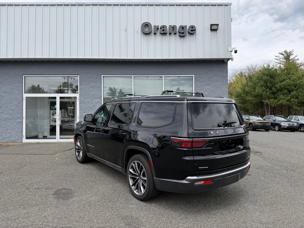 Used 2022 Jeep Wagoneer Series III w/ Premium Group I AWD/4WD image 6