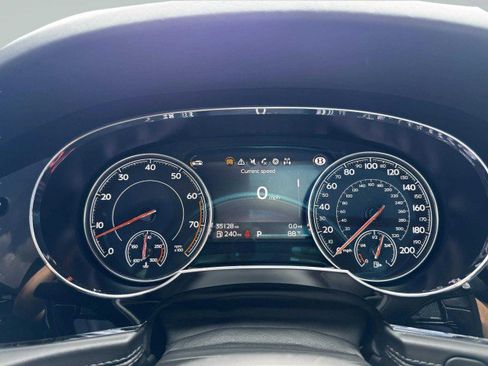Used 2017 Bentley Bentayga image 20