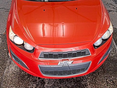 Used 2012 Chevrolet Sonic LS FWD image 7