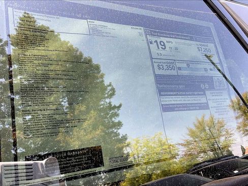 New 2025 Land Rover Discovery Dynamic SE image 37