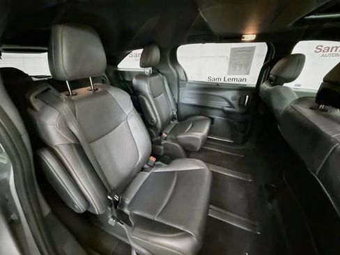 Used 2021 Toyota Sienna XSE w/ XSE Plus Package AWD/4WD image 29
