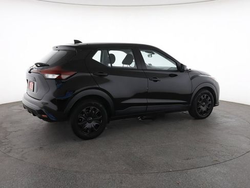 Used 2024 Nissan Kicks S FWD image 13