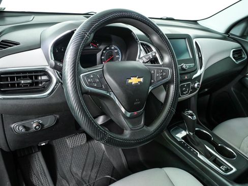 Used 2018 Chevrolet Equinox LS FWD image 4