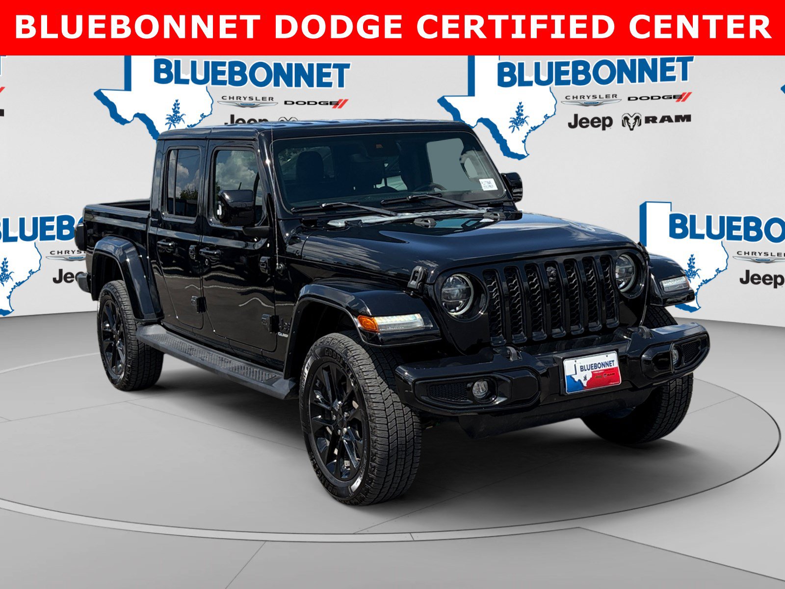 Used 2022 Jeep Gladiator Overland AWD/4WD image 3