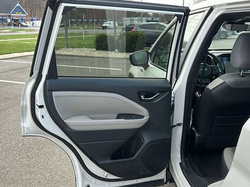 Certified 2025 Subaru Forester Limited AWD/4WD image 23