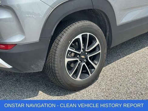 Used 2025 Chevrolet TrailBlazer LT AWD/4WD image 6