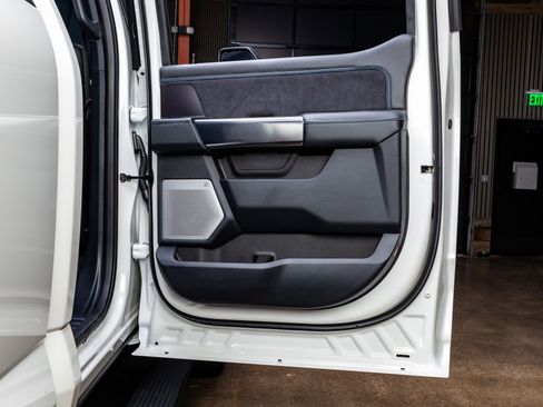 Used 2026 Ford F250 Platinum image 39