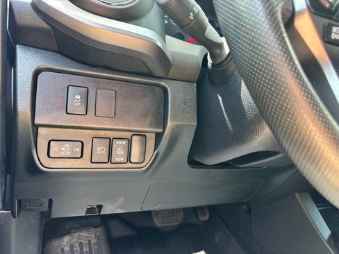 Used 2022 Toyota Tacoma TRD Sport AWD/4WD image 40