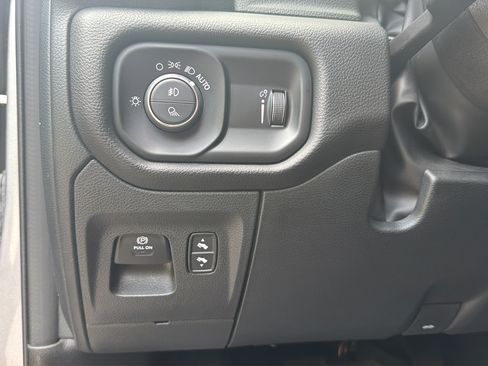 Used 2025 RAM 1500 Big Horn AWD/4WD image 19