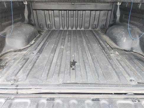 Used 2019 Toyota Tundra SR5 w/ SR5 Upgrade Package AWD/4WD image 32